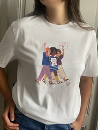 Image 1 of T-SHIRT kid et adulte "ENSEMBLE" - Plan International X Adolie X the Simones X Larousse Jeunesse