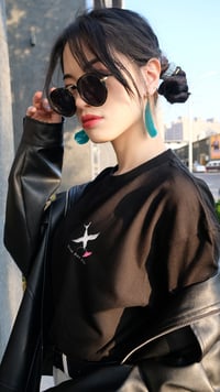 Image 3 of Bloom And Fly: Drop Shoulder T-Shirt (black)