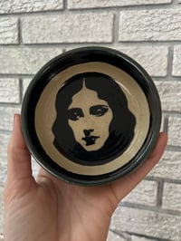 Image 1 of Lady dish 