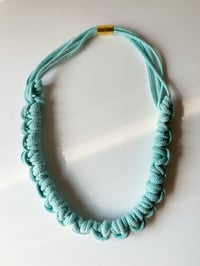 Image 3 of Collar Blue Summer Nudos