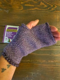 Image 3 of Purple hand knit Alpaca and Sheep blend wool ladies gloves 