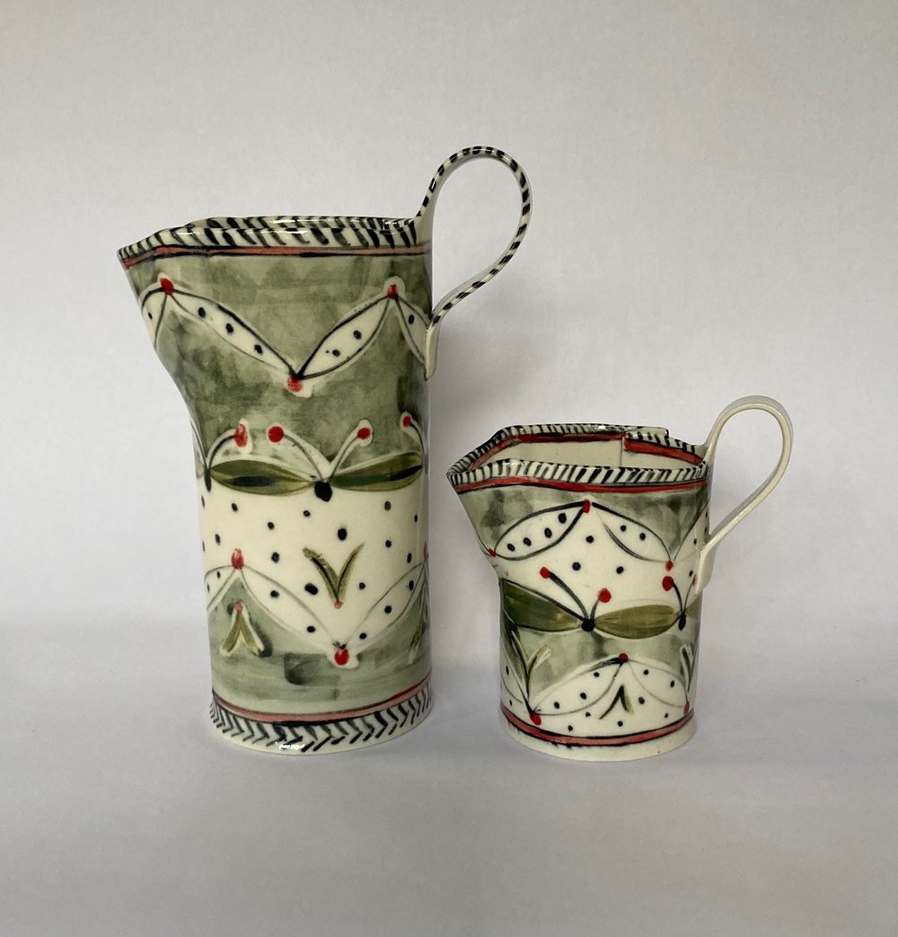 Image of Dish and Jug green spotted leaves pattern.