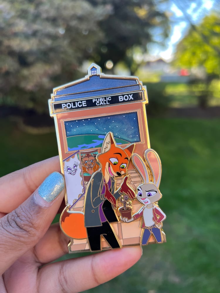Image of Tardis Pins: The End of the World minor flawed pins