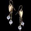 PLISSÉ ARROW Earring x Chains & Big Pearls