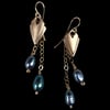 PLISSÉ ARROW Earring x Chains & Black Pearls