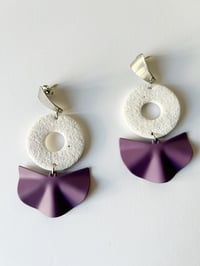 Image 2 of Pendientes Silver Violet