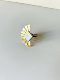 Image 2 of Anillo Abanico Dorado