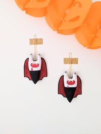 Image 5 of Count Slugula Halloween Decoration