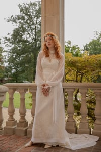 Image 5 of 1970s Angelic Lace