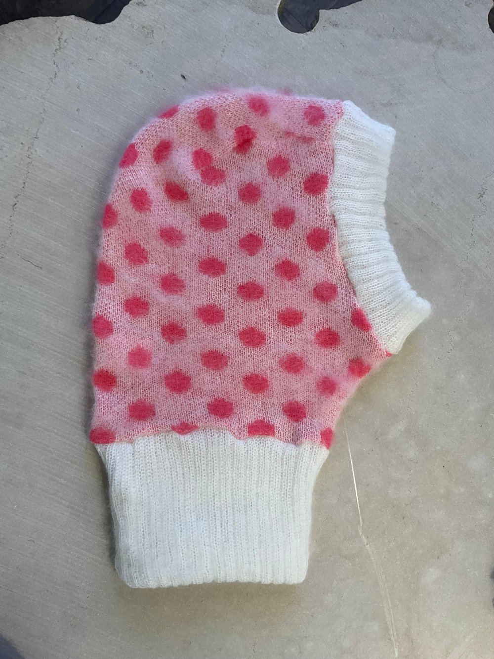 Alpaka balaclava with dots