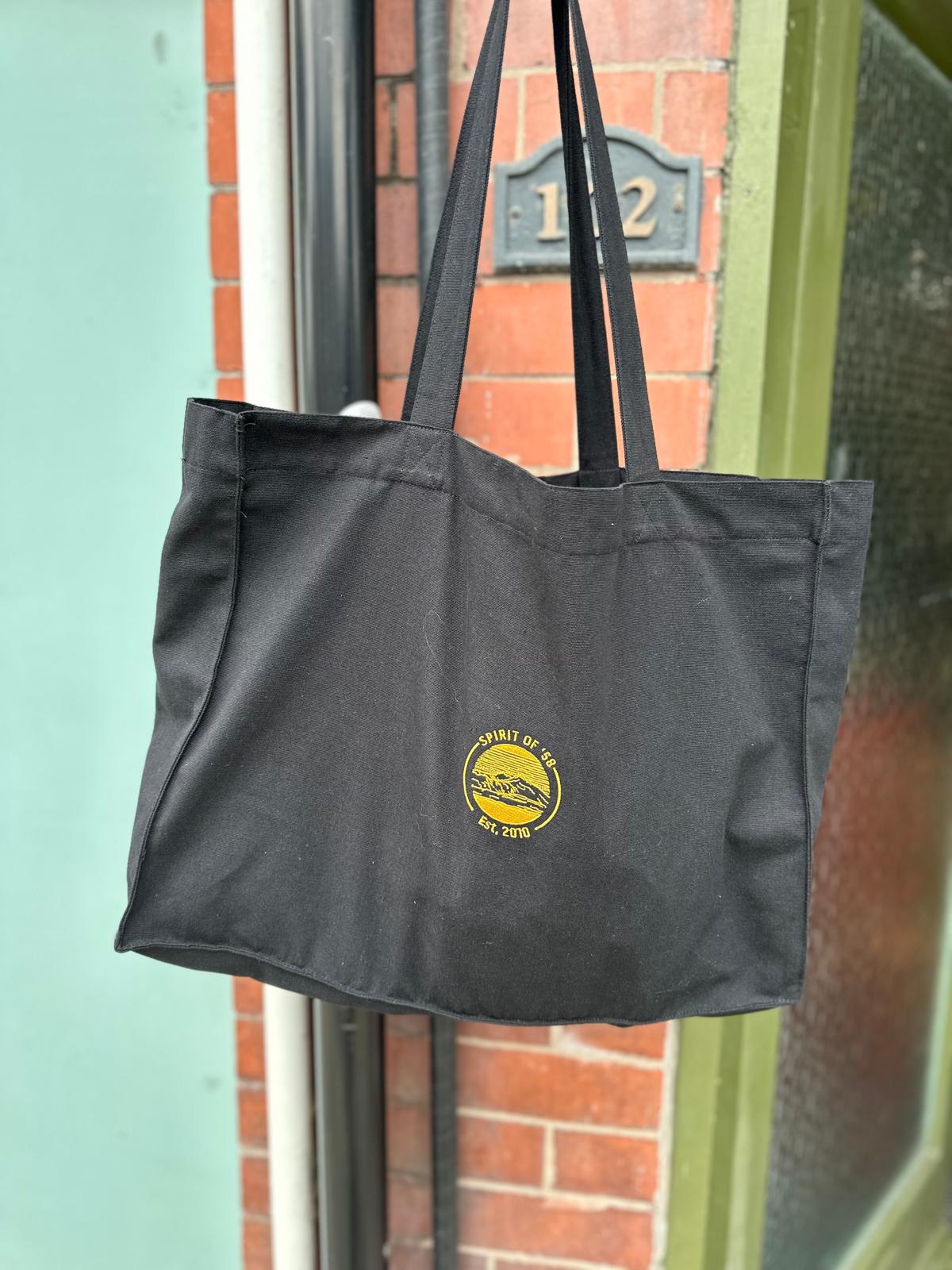 Image of SO58 Woven Shopping Bag in Black 