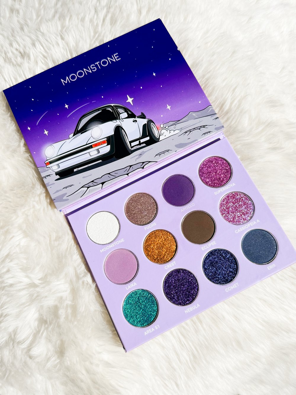 THE MOONSTONE EYE SHADOW PALETTE 