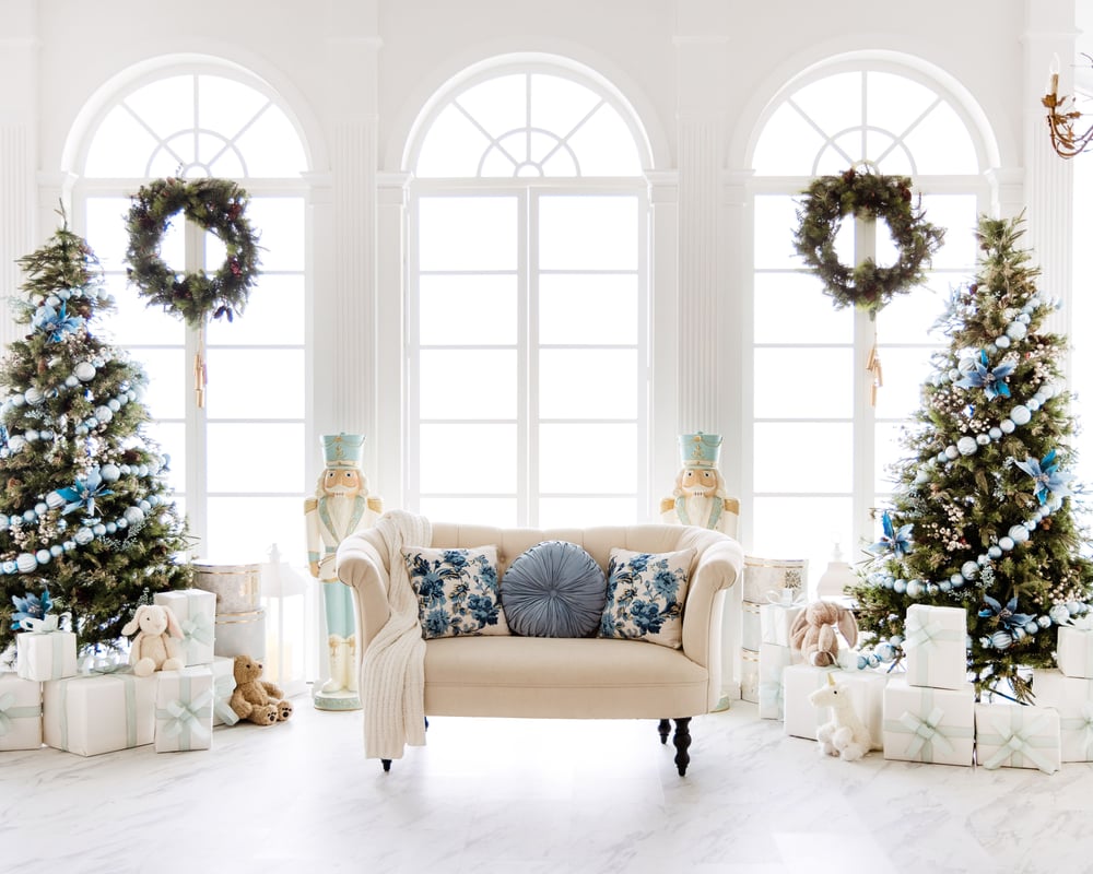 Image of French Manor Christmas Mini 11/09