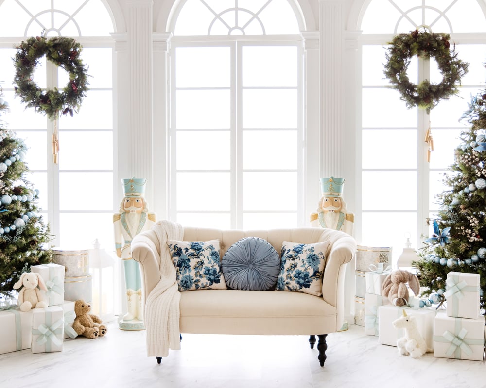 Image of French Manor Christmas Mini 11/09