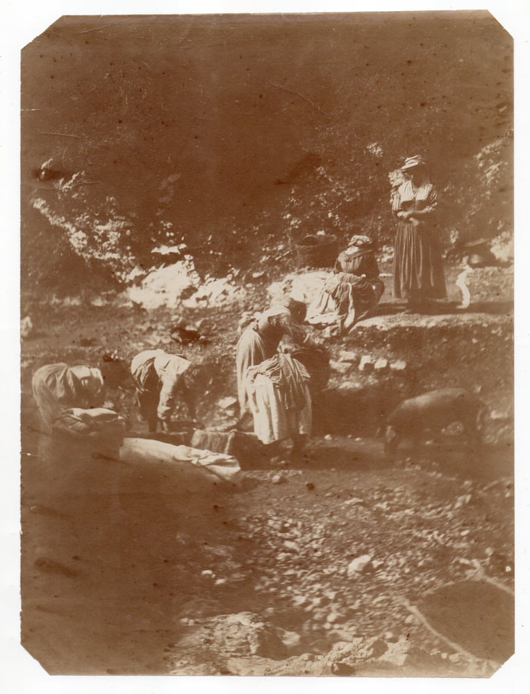 Image of Anonyme: doing the laundry, France ca. 1865
