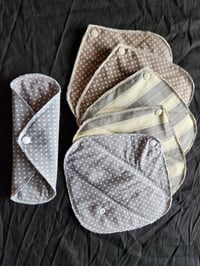 Cotton Pantyliners in Neutral Palette