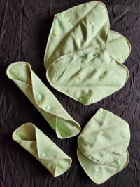Image 1 of Linen Pad Set of 7 in Soft Lime