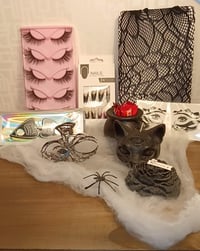 Image 3 of Gothic Glam Halloween Gift Box