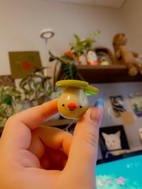 Image 2 of Beebo Desk Sprite