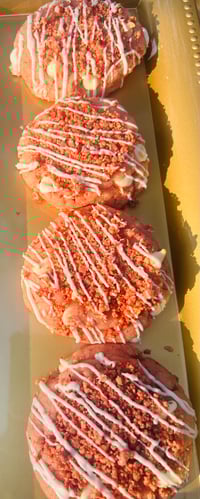 Image 2 of Strawberry Crunch Cookies
