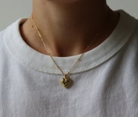 Image 4 of HEART PENDANT NECKLACE IN GOLD
