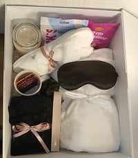 Image 3 of Luxury Cozy Gift Box 