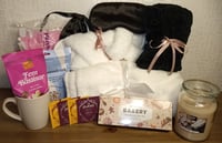 Image 2 of Luxury Cozy Gift Box 