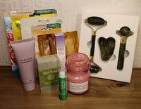 Image 2 of Glow & Nourish Gift Set