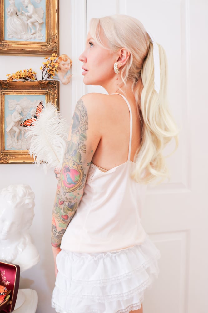 Image of Vintage 1970s Vassarette Pastel Peachy Toned Lingerie Top (38)
