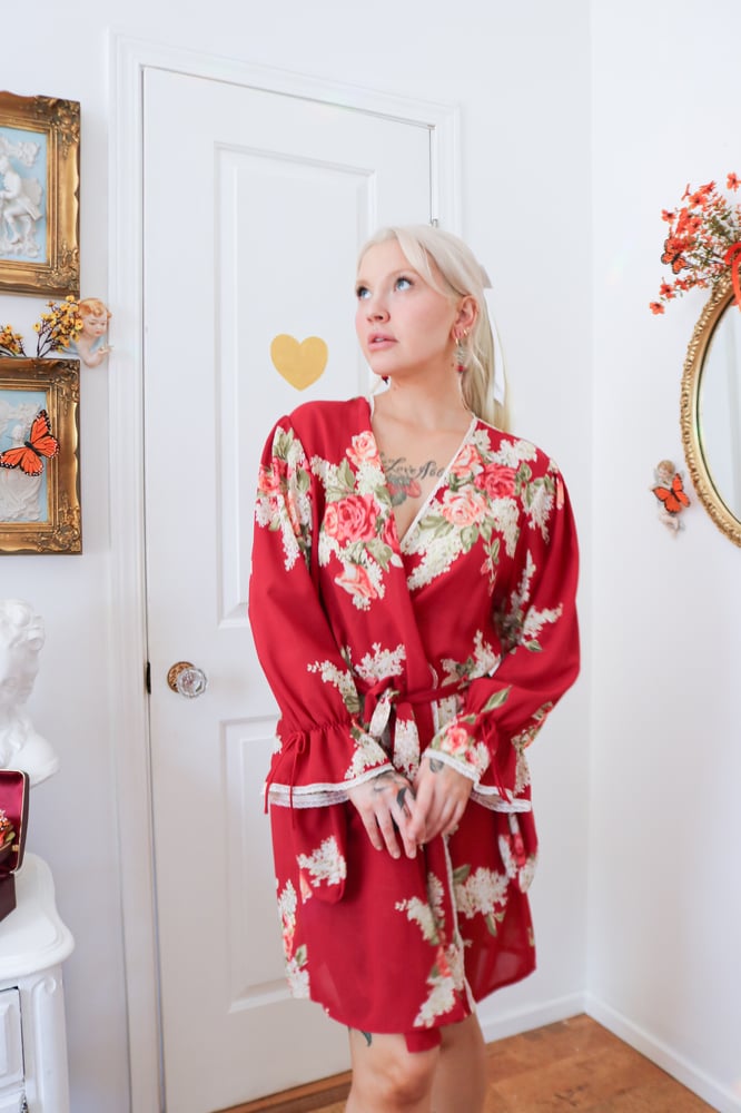 Image of Oscar De La Renta Pink Label Romantic Rose Robe (Large)