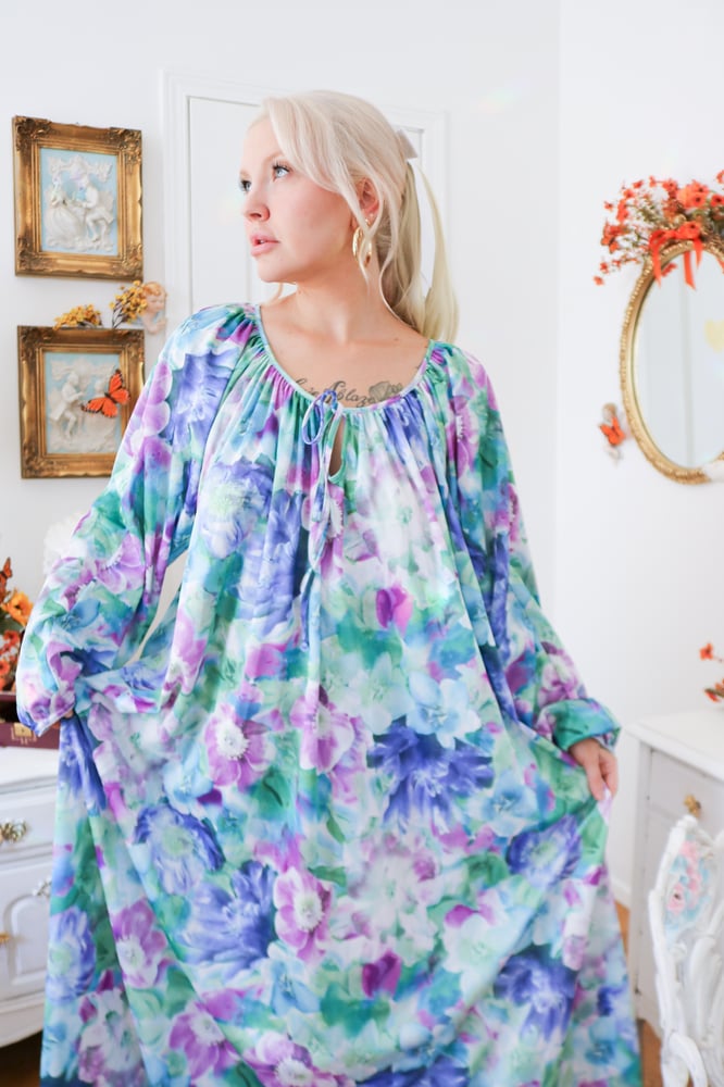 Image of STUNNING Velrose Garden Princess Floral Nightgown (2X)