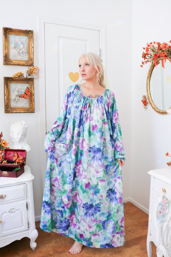 Image of STUNNING Velrose Garden Princess Floral Nightgown (2X)