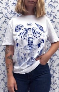 Image 2 of Teeshirt Mermaids 3