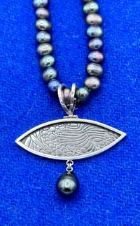 Image 3 of Textured pendant with peacock freshwater necklace 