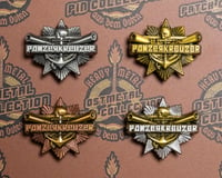 Image 1 of Offizieller PANZERKREUZER 3D Metal Pin „Орден“