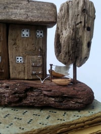 Image 2 of Driftwood cabin ( cabins , sea )