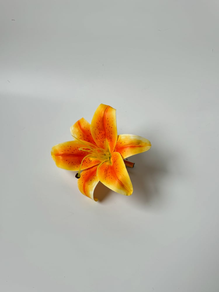 Image of PREORDER tiger lily clip