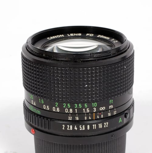 Image of Canon FDn FD 28mm F2.0 lens IN BOX with BW-52B shade #4459