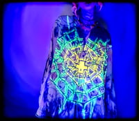 Image 3 of WeBBeDX UV Button Up XL 