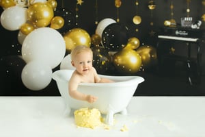 Image of Black and Gold Cakesmash