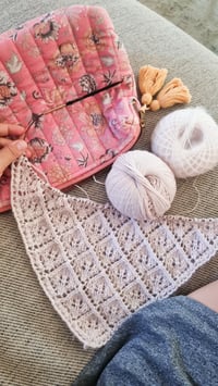 Image 3 of Châle Carmin PDF