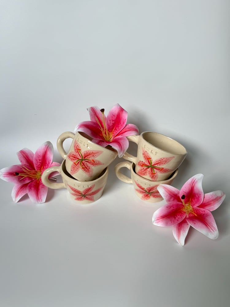 Image of lilies mug