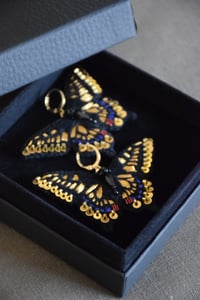Image 3 of "Le Machaon" - Earrings