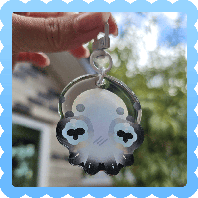 Image of smollusk ❄️ epoxy charm