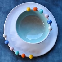 Image 2 of Conjunto de cuenco y plato con nombre.