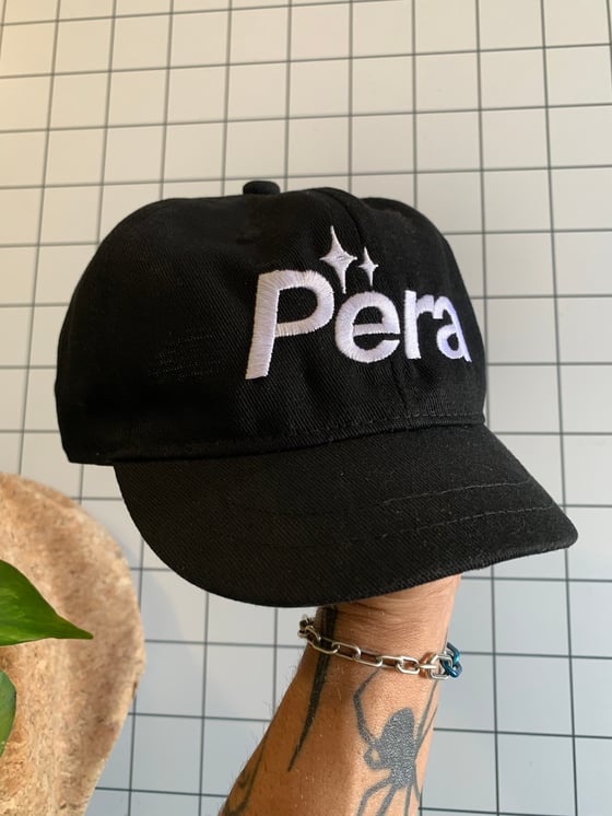 Image of Retro Hat Box Logo Pera