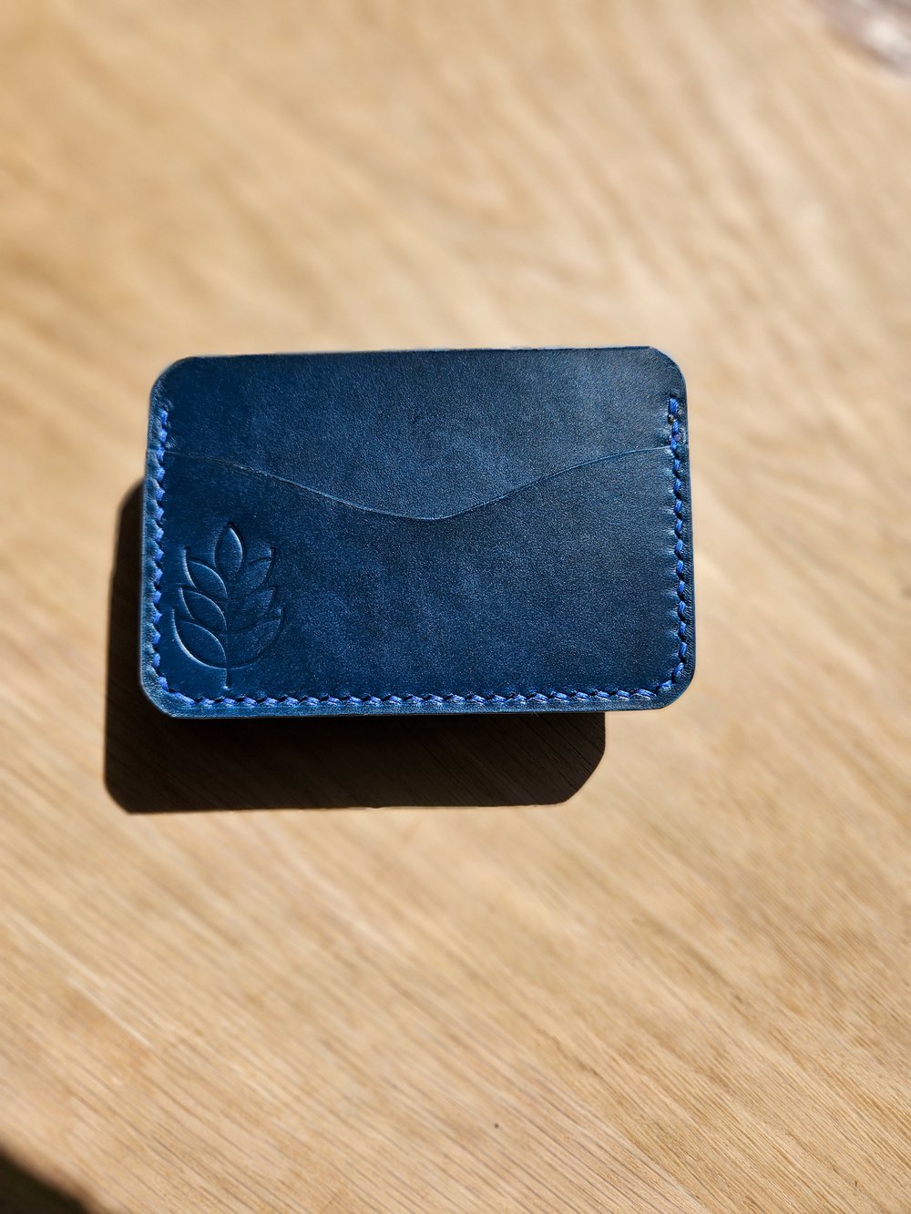 3 pocket cardholder