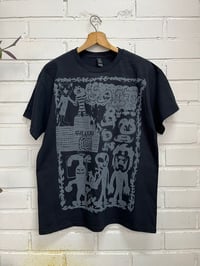 Gallery T-shirt in black COMING SOON