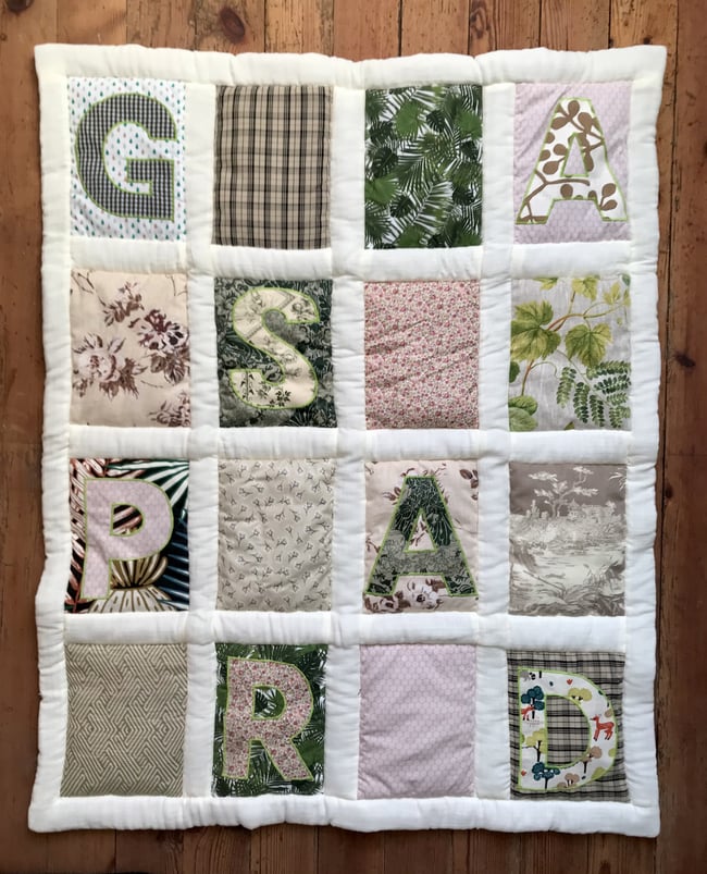 Plaid bébé vert et blanc