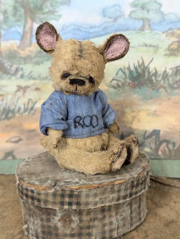 Image of "ROO" - a Teenie-Weenie 4" classic style baby Kanga-ROO by. Whendis Bears....